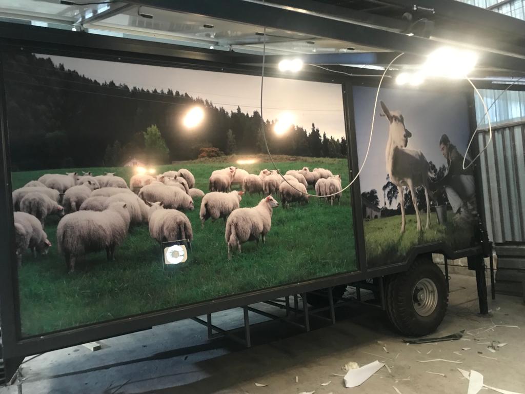Mobil mandıra - koyun görseli yan panel